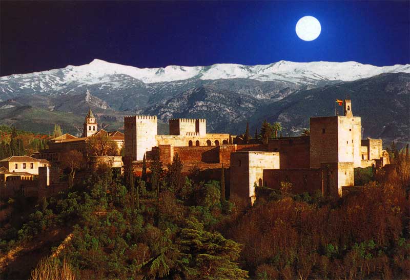 El Patronato de la Alhambra y Generalife abre el monumento tras evaluar el impacto del terremoto