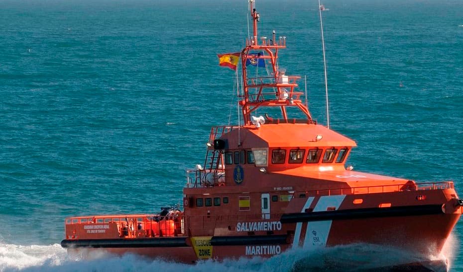 Salvamento Marítimo evacúa a un tripulante herido del pesquero ‘Costa Agua Amarga’ al sur de Motril
