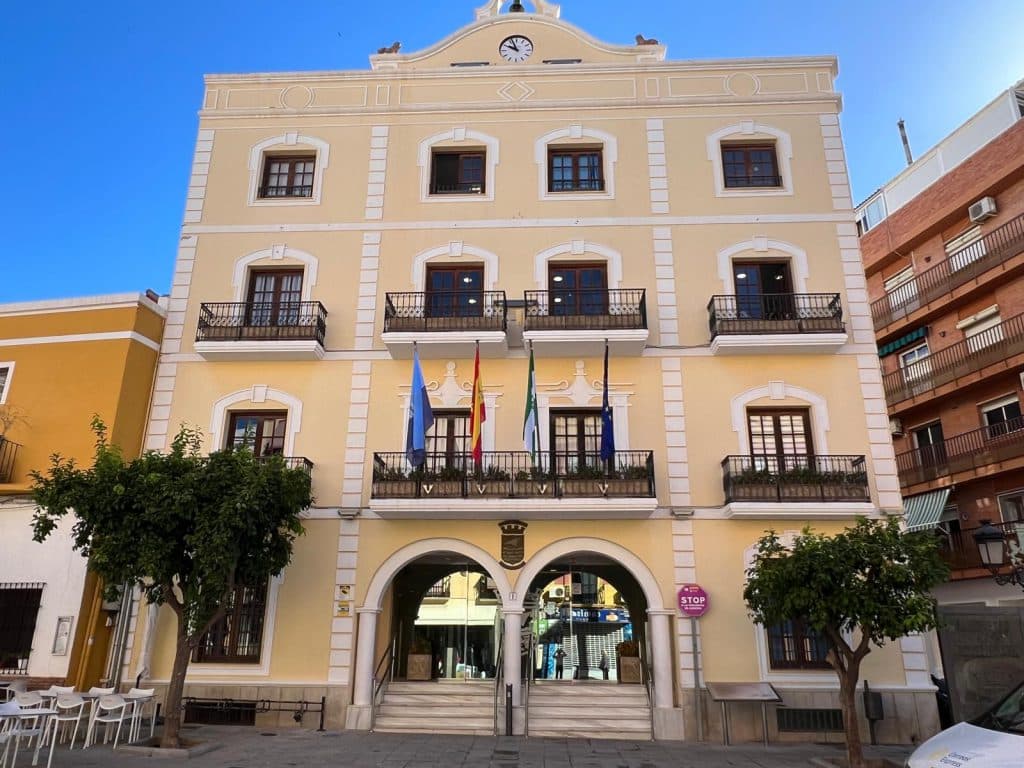 Convergencia Andaluza: «condenado el Ayuntamiento de Almuñécar a pagar más de 3 millones de euros al asesor jurídico que despidió»
