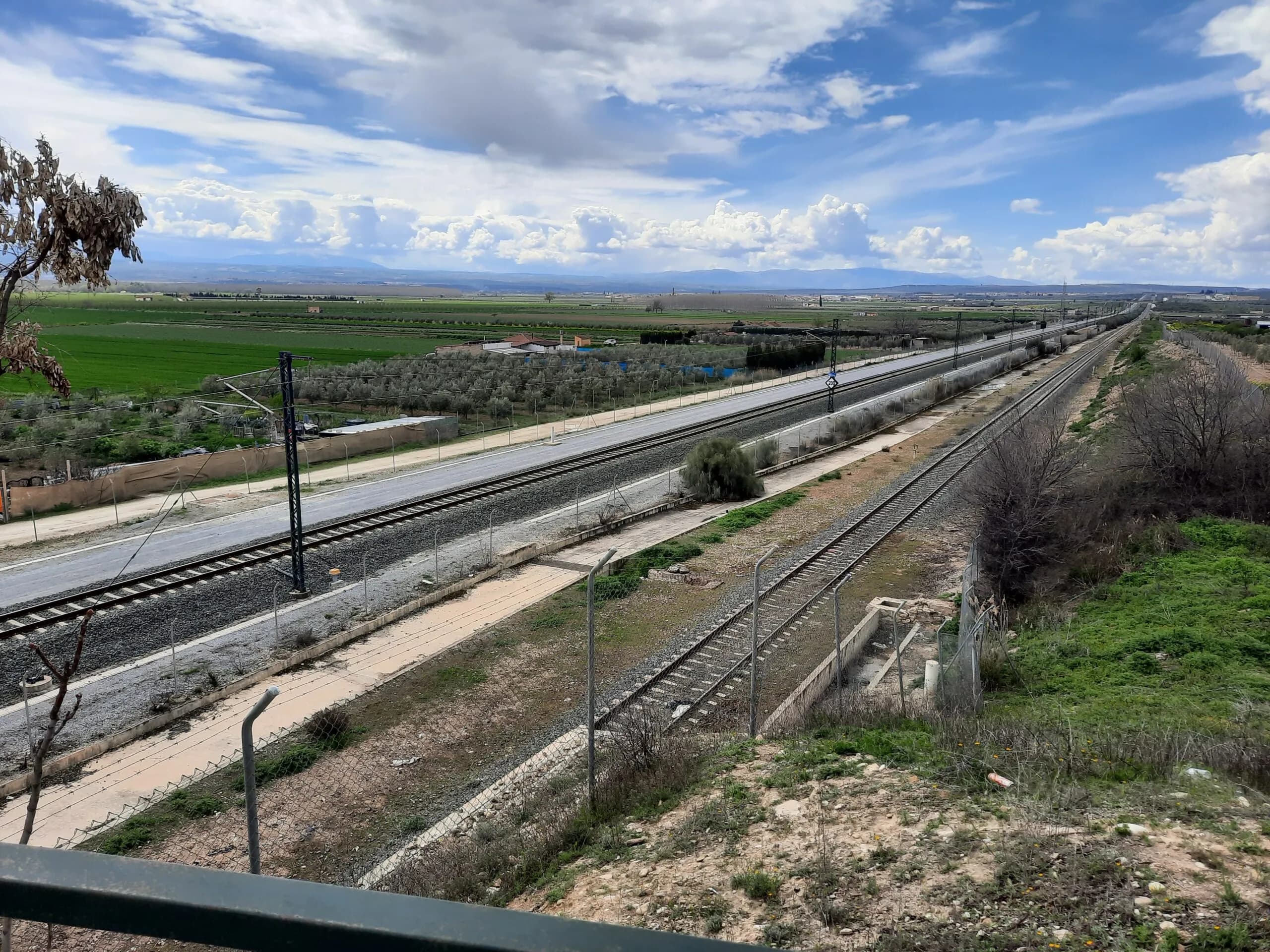 Transportes adjudica las obras de duplicación de 46 kilómetros de vía en la Línea de Alta Velocidad Antequera-Granada por 22,6 millones de euros