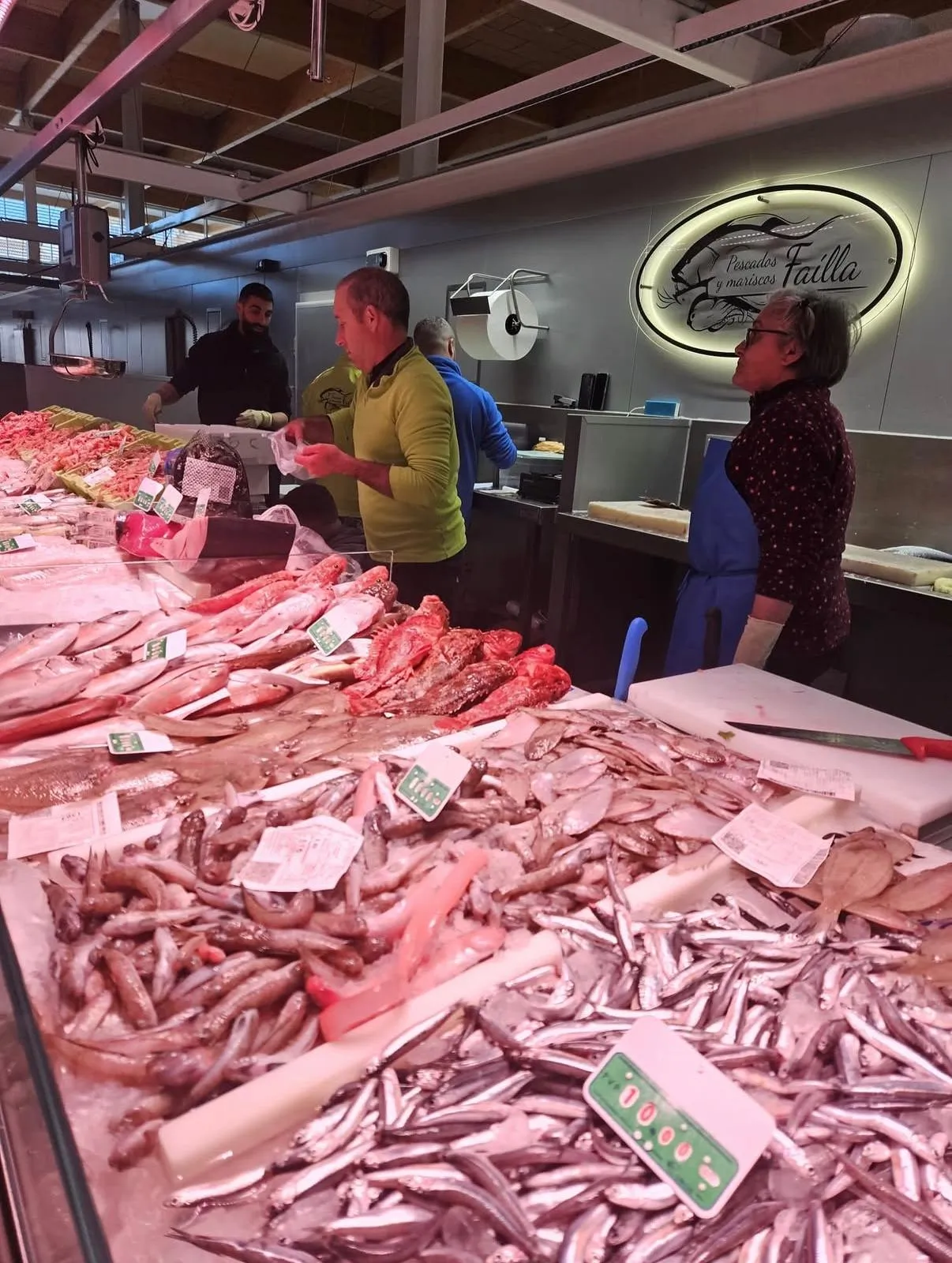 El Mercado Municipal de Almuñécar acogerá este sábado el ronqueo de un atún rojo de más de 150 kilos