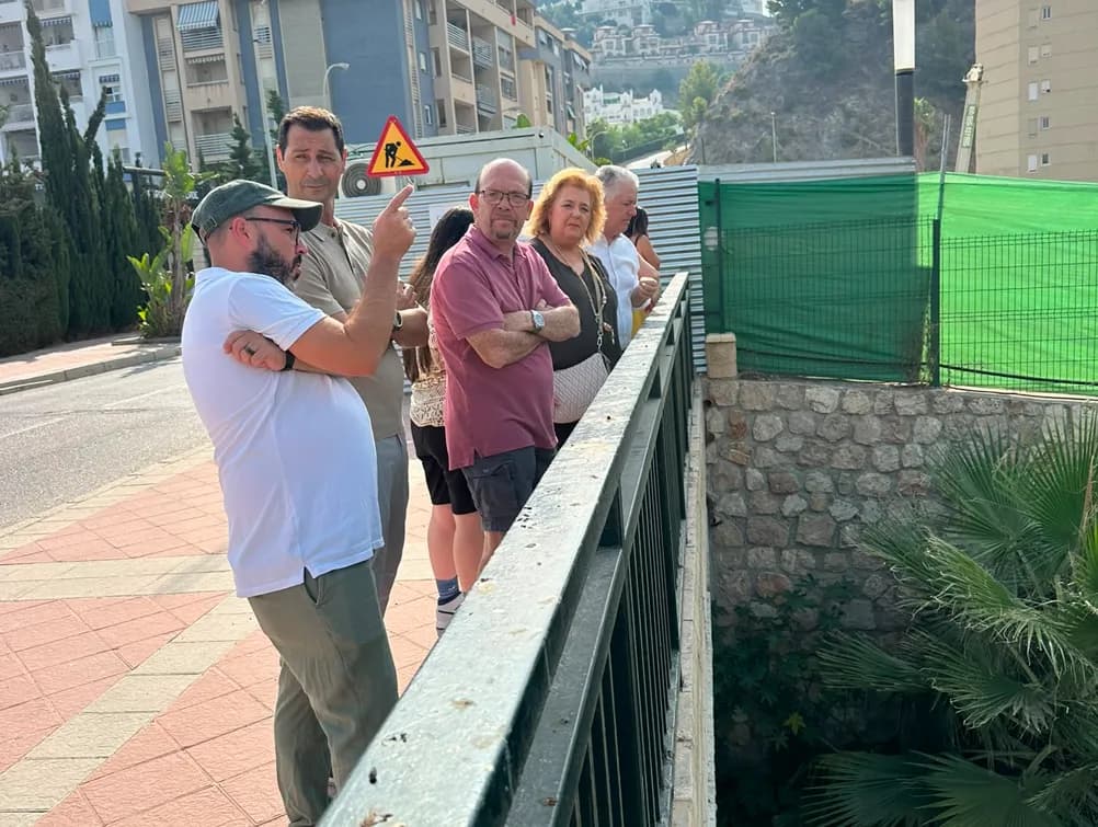 El PSOE califica de “escandaloso” el vertido de agua al mar en Almuñécar y pide a Diputación una solución
