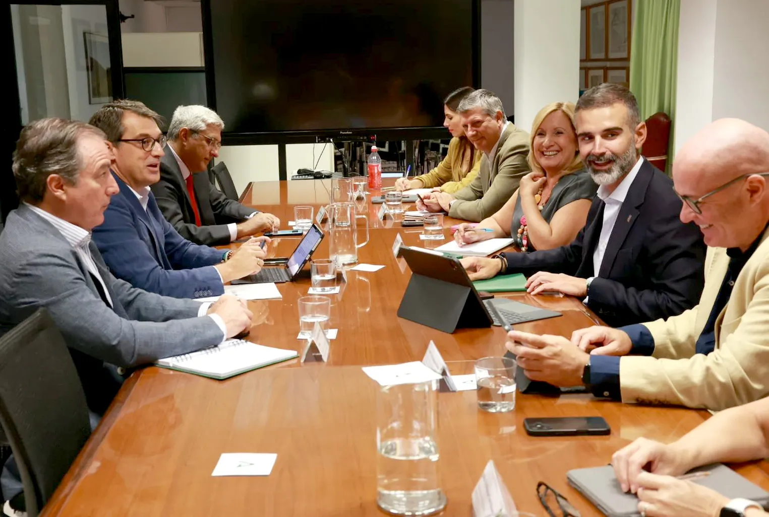 La Consejería de Agricultura refuerza el apoyo a la agroindustria con una nueva Secretaría General