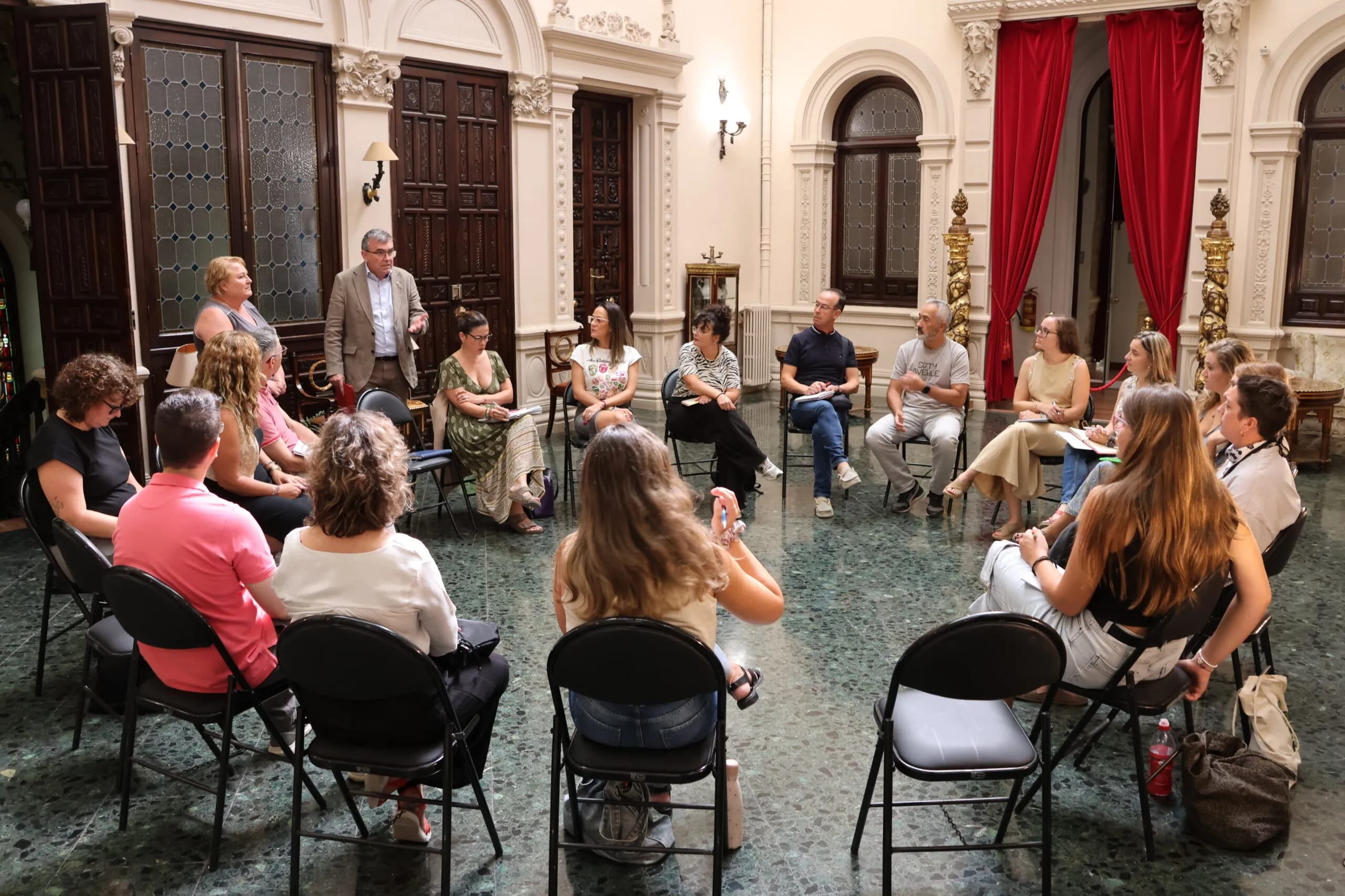 La Subdelegación refuerza la coordinación institucional en Granada frente a la trata de mujeres y menores con fines de explotación sexual