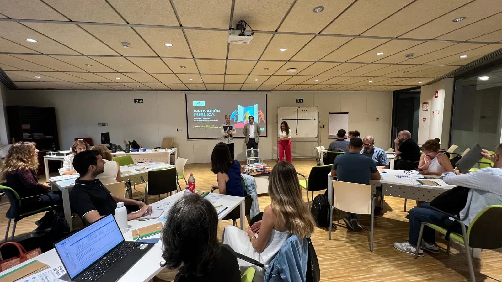 La Junta convoca en Granada un curso sobre innovación pública y Design Thinking con Inteligencia Artificial