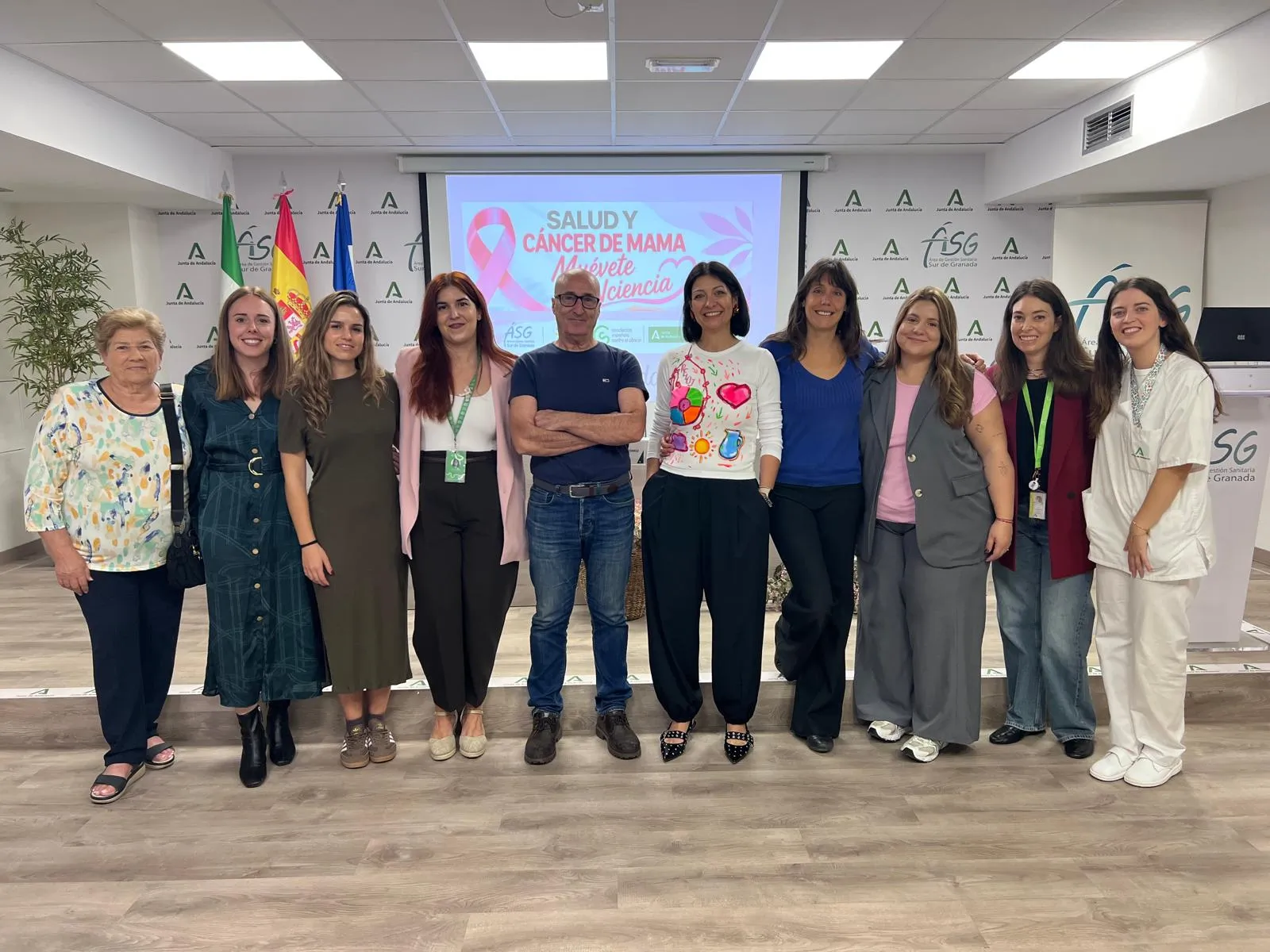 Especialistas abordan el cáncer de mama en una jornada con pacientes en el Hospital de Motril