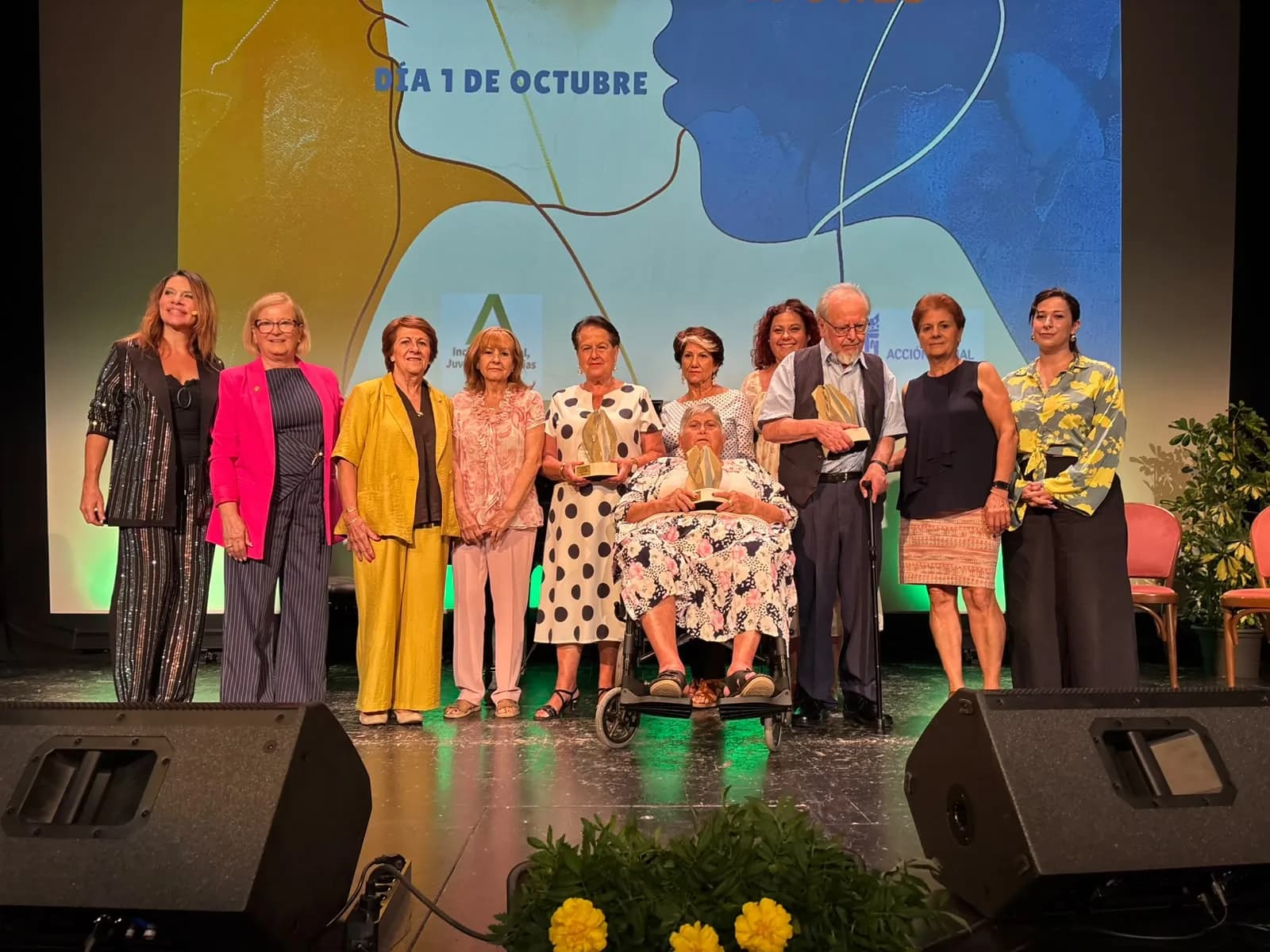 Motril reconoce «el compromiso y la trayectoria de sus mayores» en el acto institucional del Día Internacional de las Personas Mayores